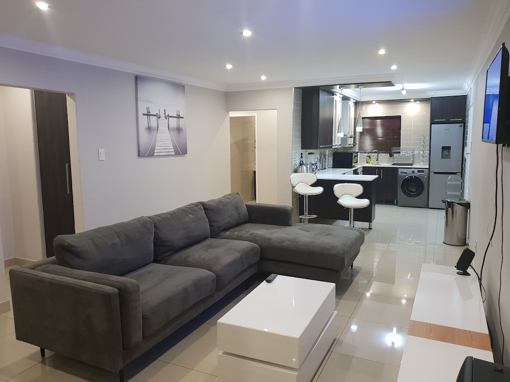 Comfort Apartment photo 1