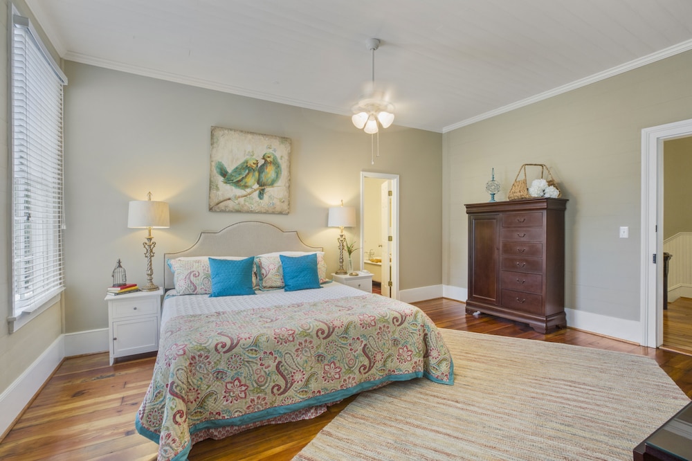 Luxury Single Room
