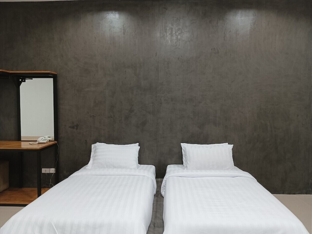 Basic Twin Room - Photo 5