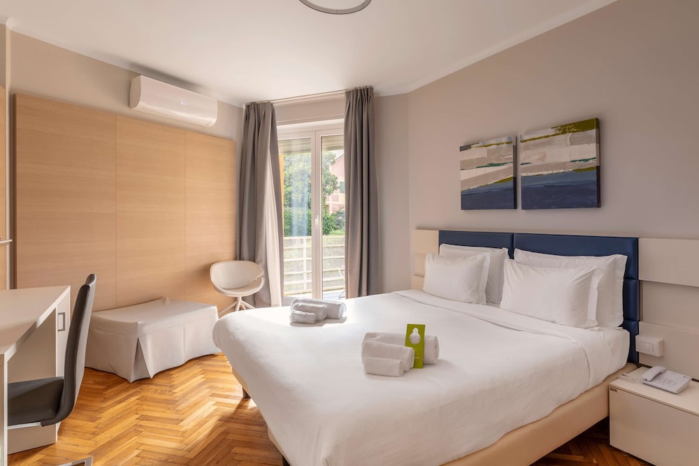 Deluxe Double Room - Photo 1