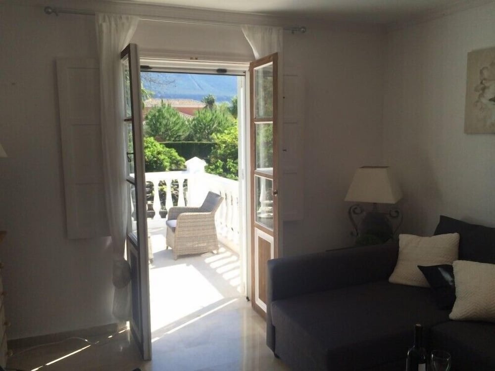 Apartment, 2 Bedrooms, Balcony, Garden View photo 2