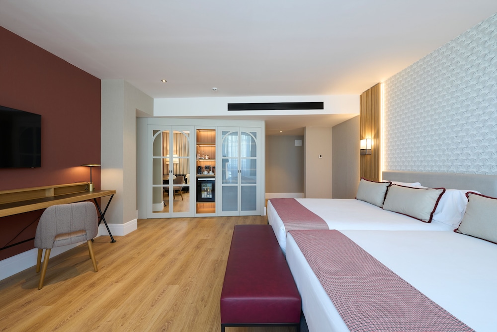 Premium Double Room, Terrace (The Vanguard)