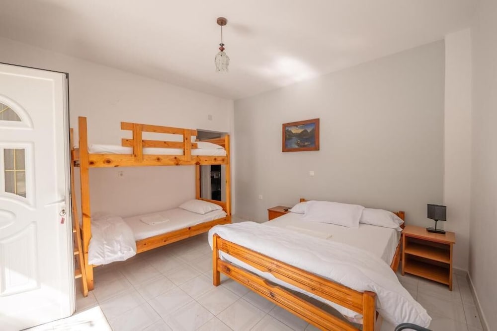 Quadruple Room, Garden View photo 3