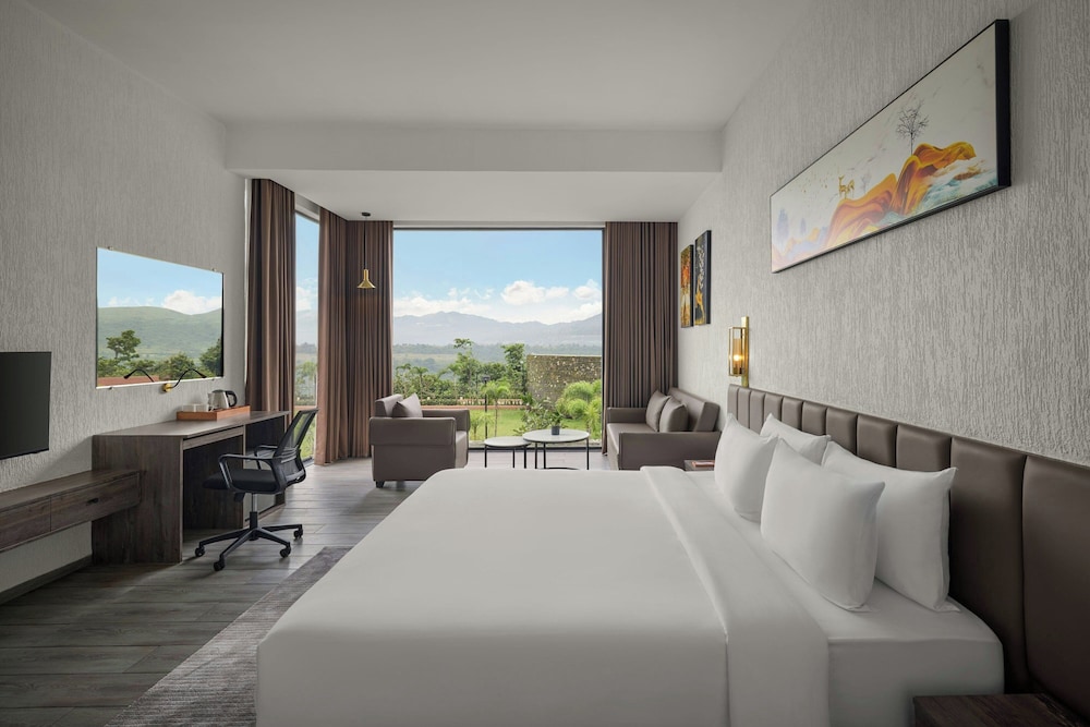 Room, 1 King Bed, Garden View