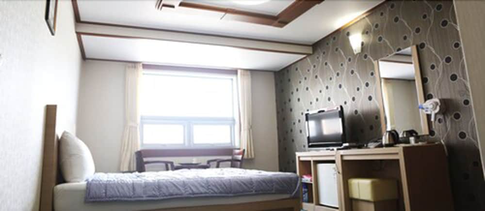 Standard Double Room photo 3