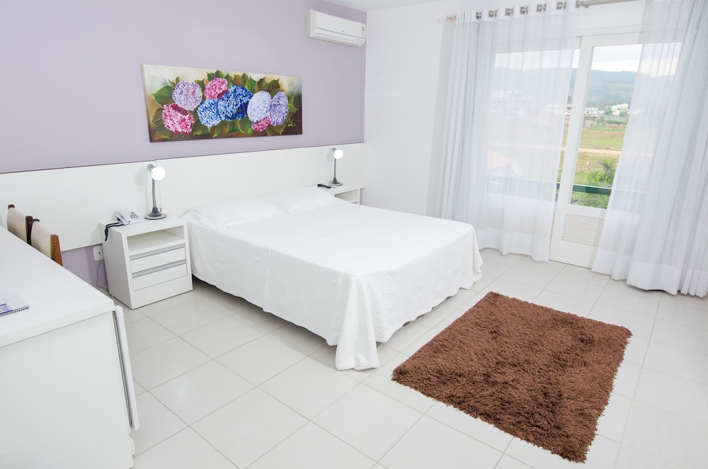 Superior Room, Hot Tub