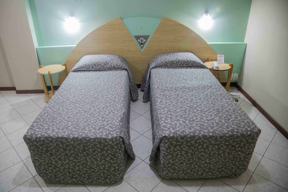 Twin Room, 2 Twin Beds