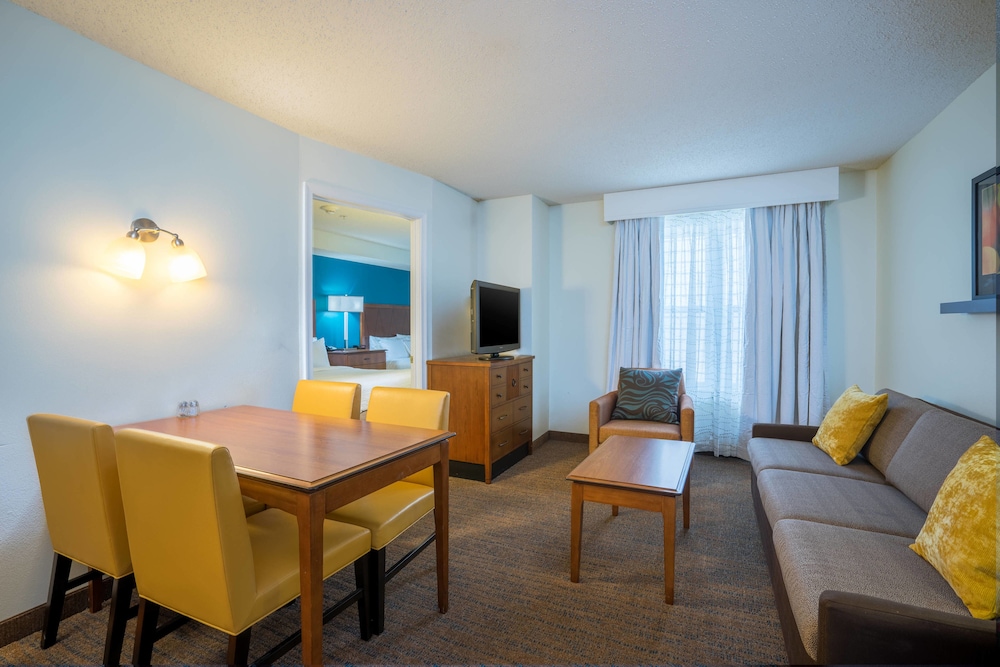 Suite, 1 Bedroom - Photo 5