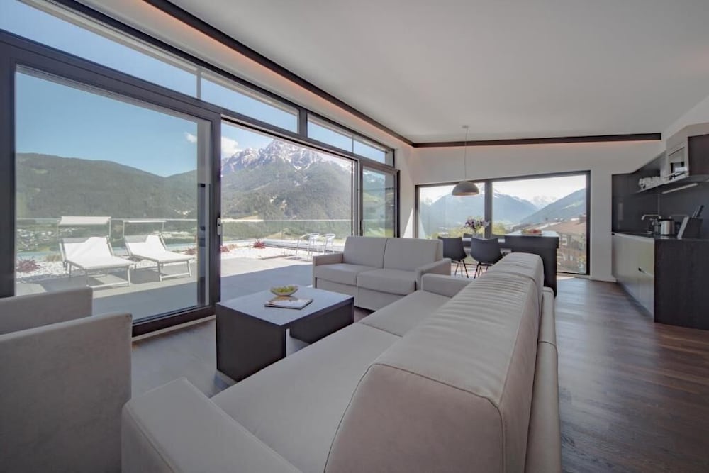 Penthouse, Balcony photo 3