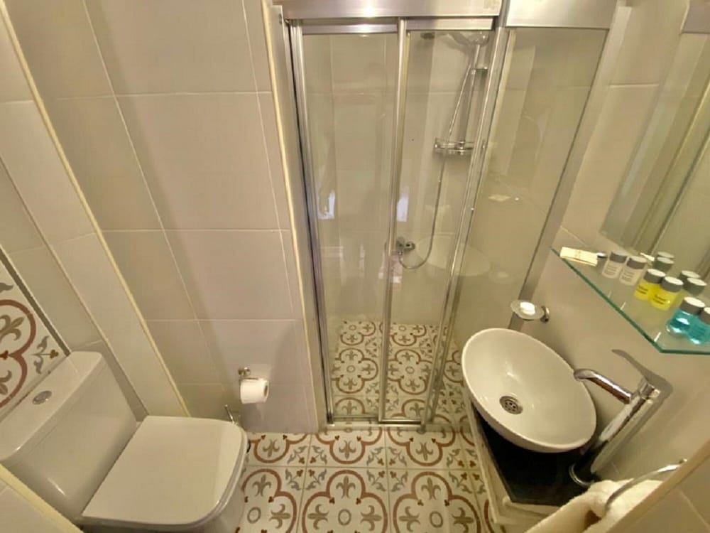 Deluxe Triple Room - Photo 6