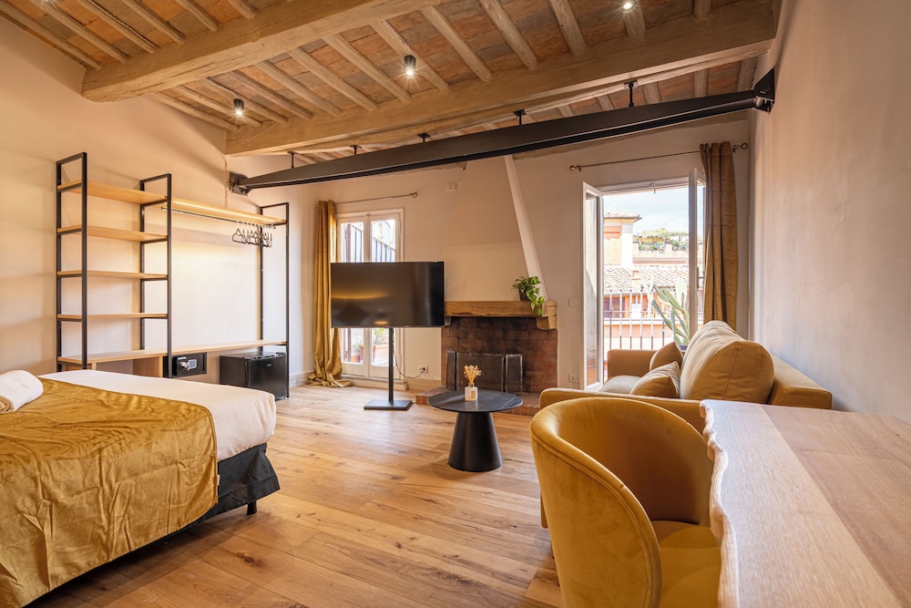 Junior Quadruple Room, City View