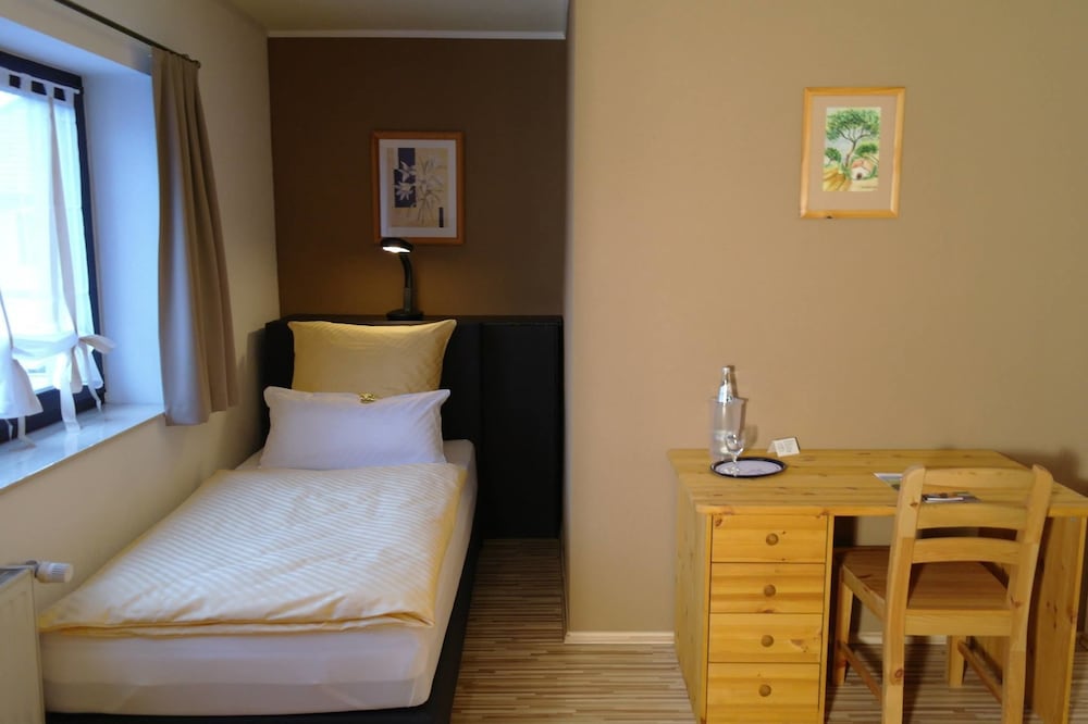Single Room photo 1