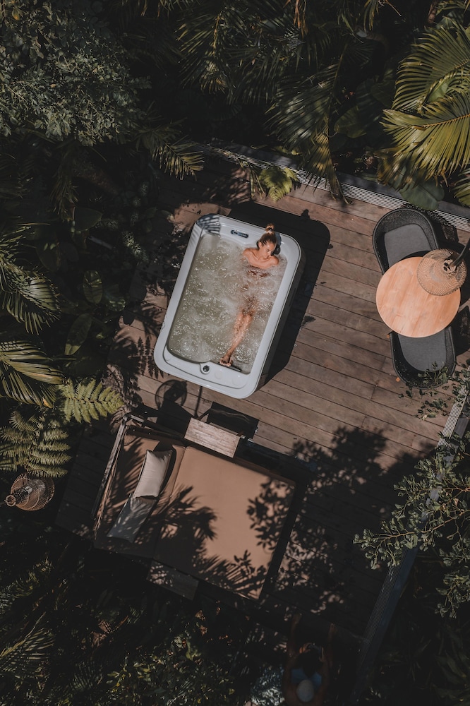 Premium Cabin, Hot Tub, Valley View