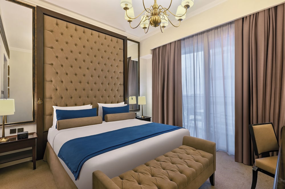 Deluxe Suite - Private Beach, Infinity Pool, Lazy River & Kids Club Access