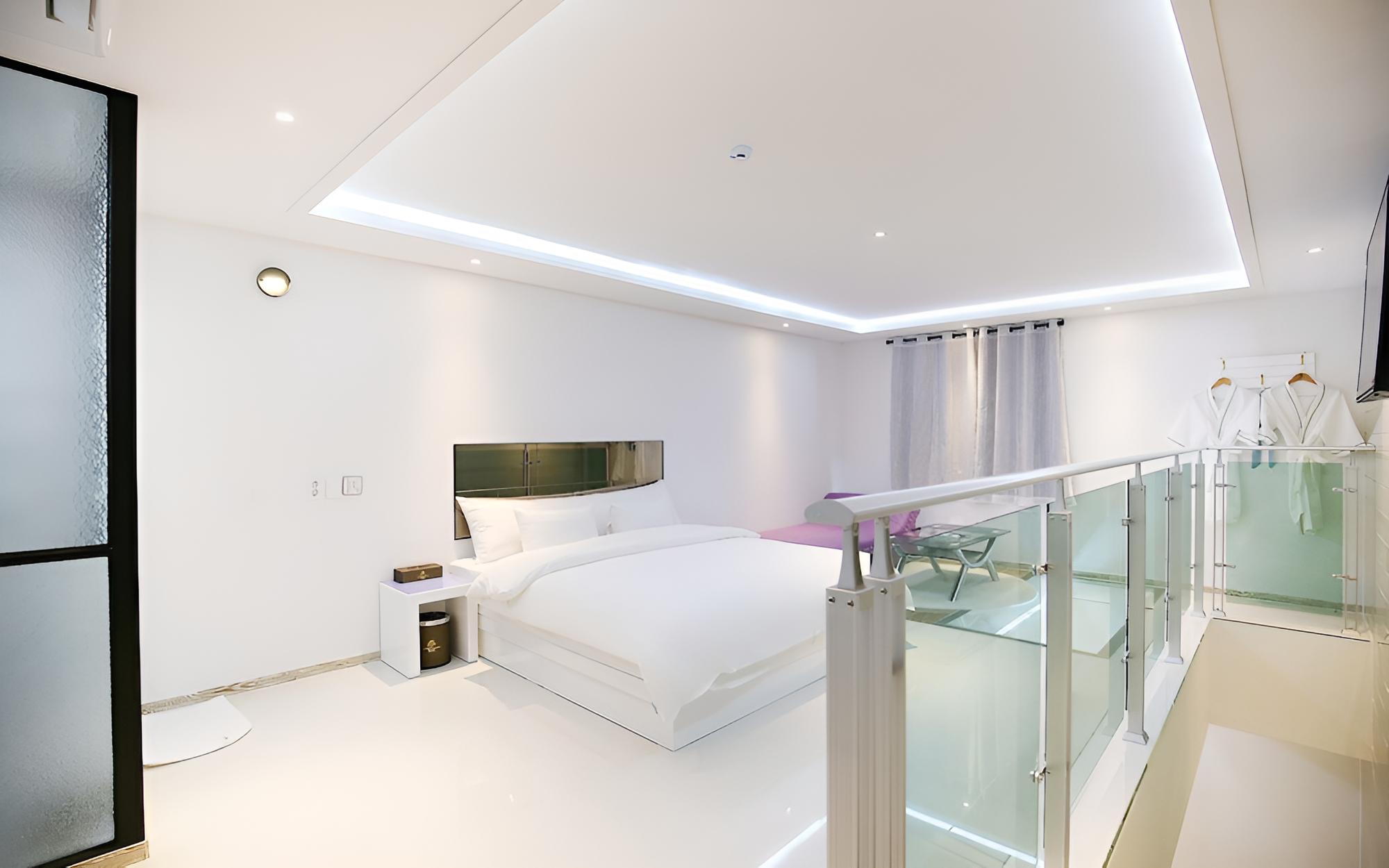 Room (Vip (Duplex)) - Photo 2