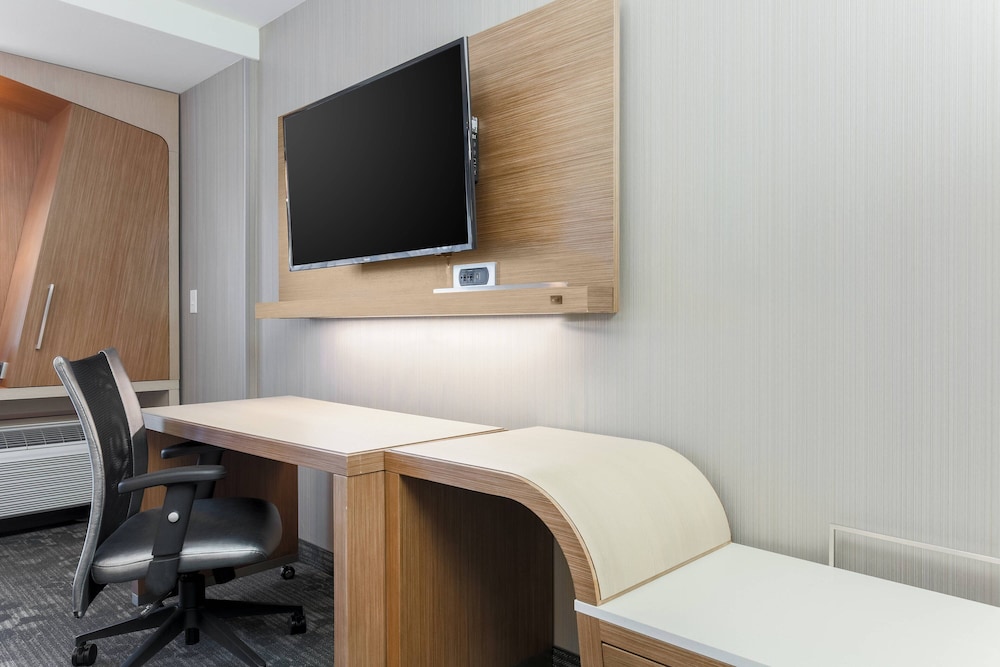 Room, 2 Queen Beds (Hearing Accessible) photo 1