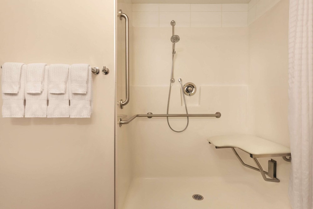 Studio Suite, 2 Queen Beds, Accessible, Non Smoking (Roll-in Shower)
