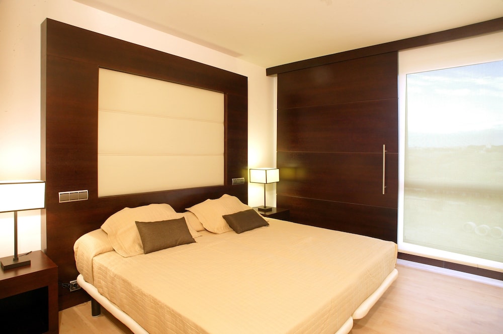 Standard Double Room Single Use - Photo 3
