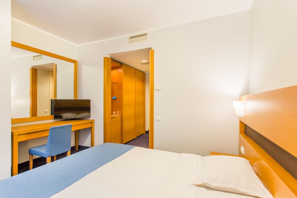 Standard Double Room - Photo 4