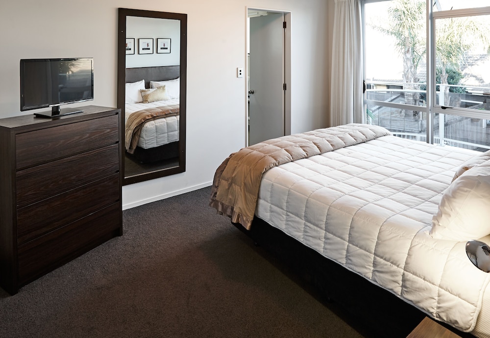 One Bedroom Apartment