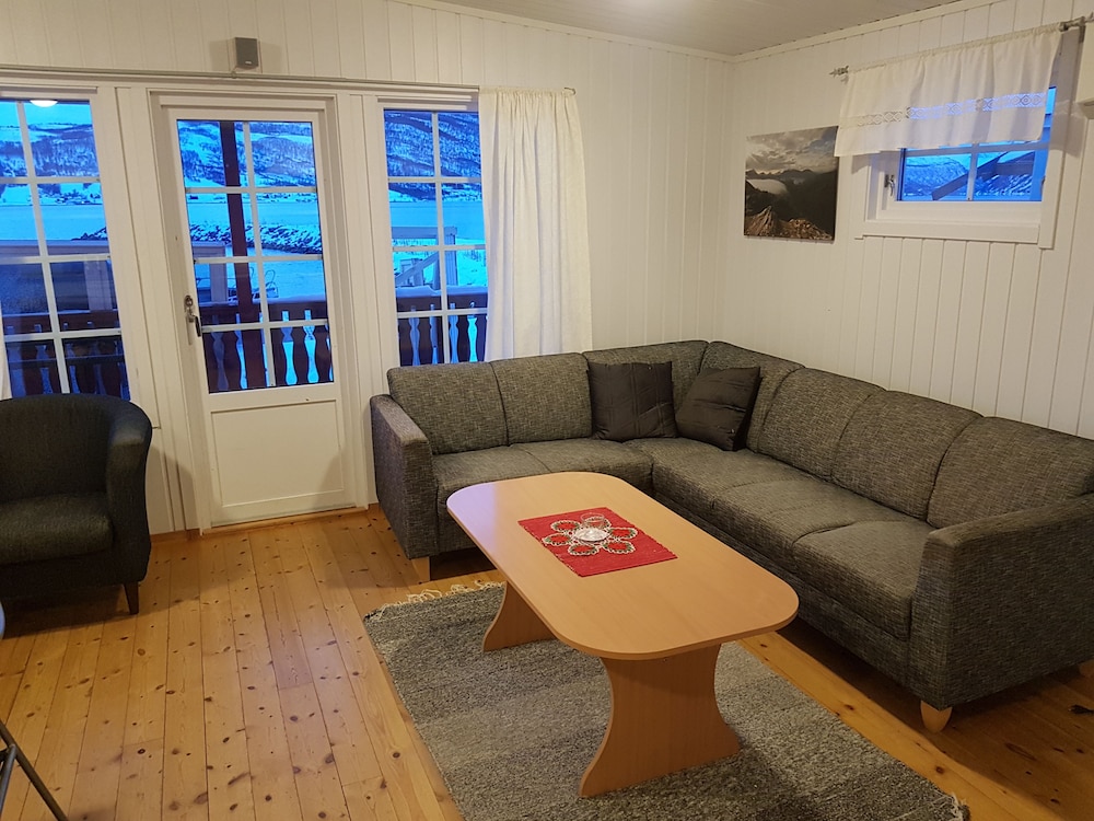 Standard Cabin, 3 Bedrooms, Bay View (Solbu) photo 1