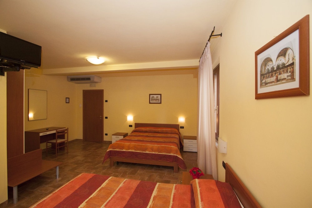 Quadruple Room photo 3