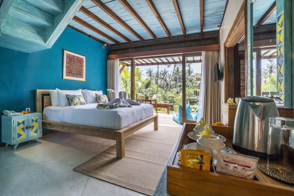 Ethnical Two Bedroom with Plunge Pool - Photo 10