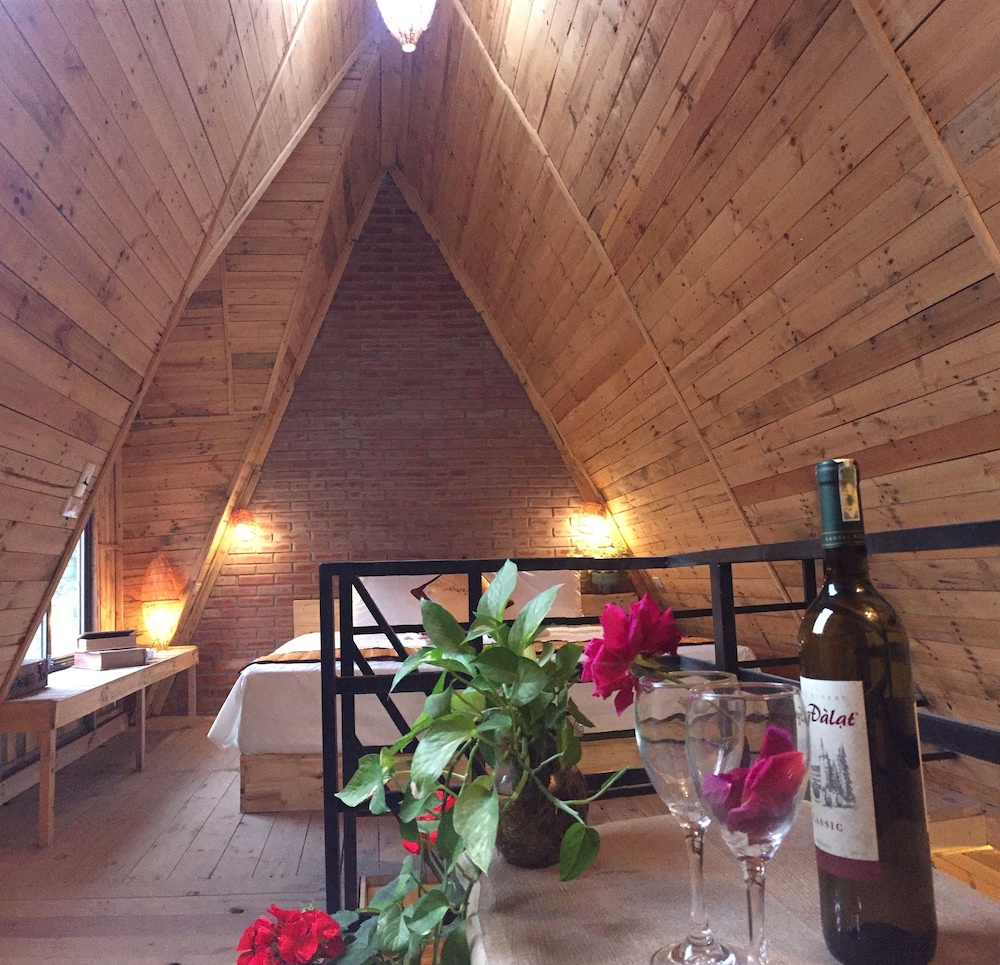 Family Chalet, 1 Bedroom, Private Bathroom, Lake View photo 1