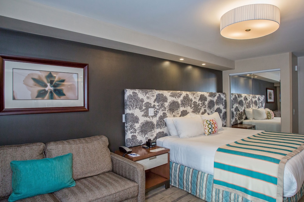 Accessible Suite Hearing Impaired - Photo 2