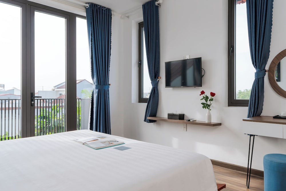 Deluxe Cityscape View Room - Photo 3