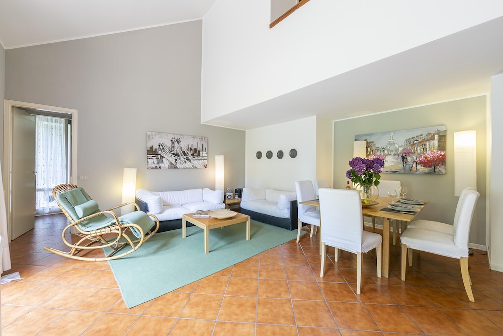 Villa, Accessible photo 1