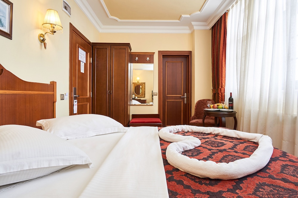 Superior Double Room Single Use, 1 King Bed photo 1