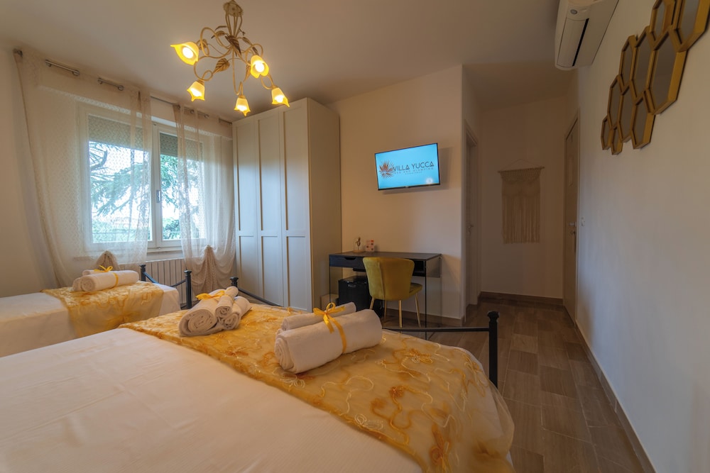 Superior Triple Room, Hill View photo 2