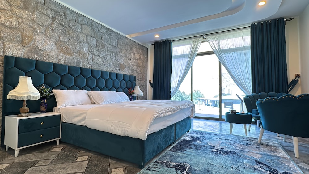 Executive Room photo 2
