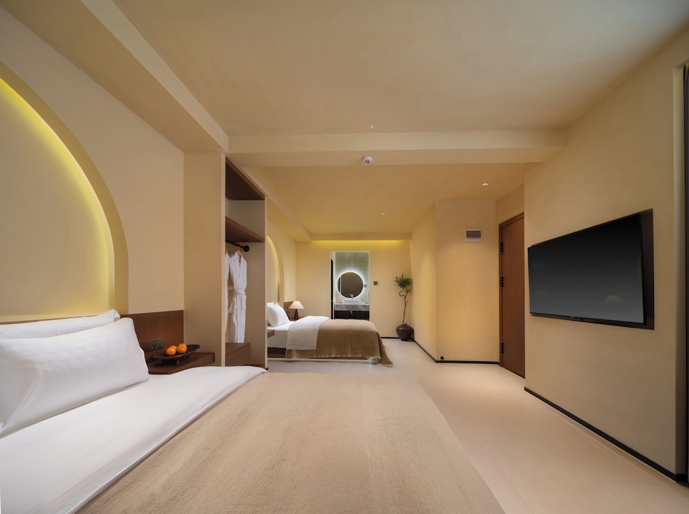 Signature Triple Room