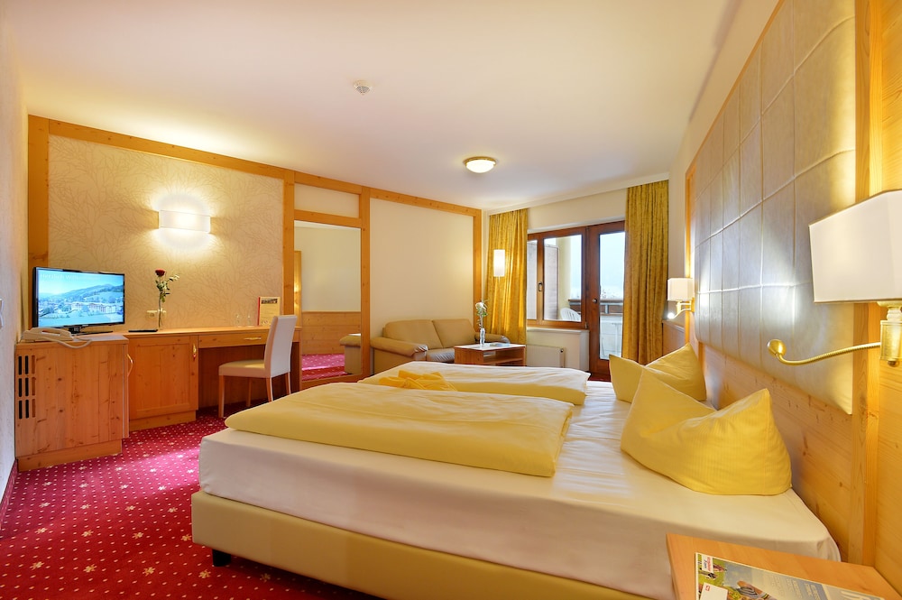 Double Room Single Use, Balcony photo 3