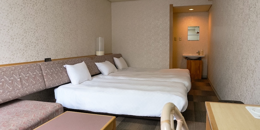 Triple Room, Shared Bathroom photo 2