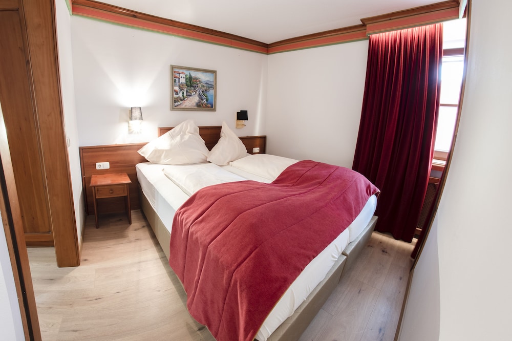 Junior Apartment, 2 Twin Beds (small) photo 2
