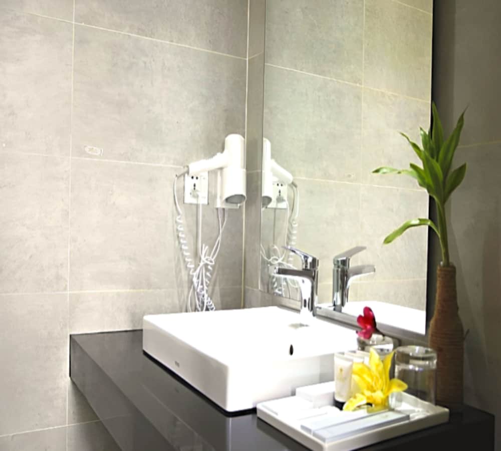 Deluxe Suite, City View photo 3