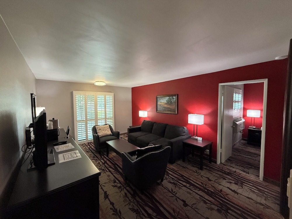 Business Suite - Photo 5