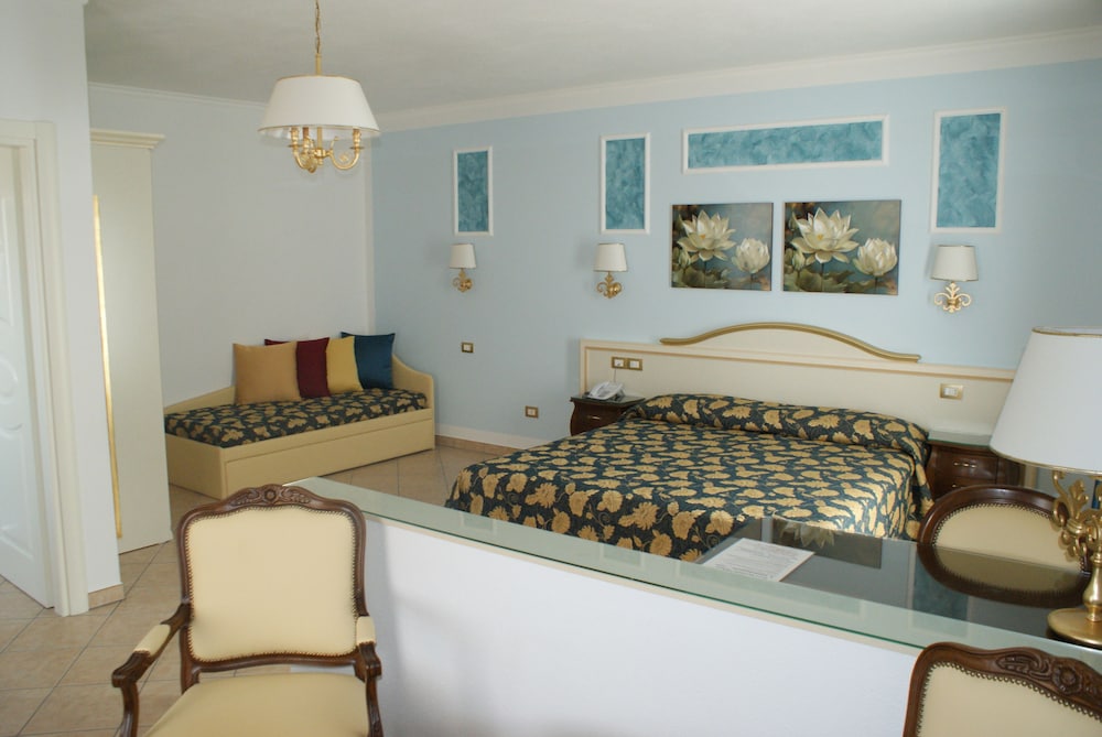 Suite, Terrace, Sea View (triple) - Photo 2