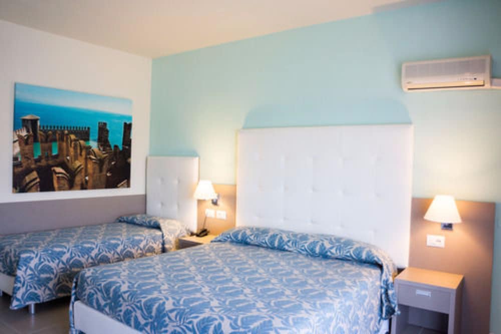 Design Quadruple Room photo 1