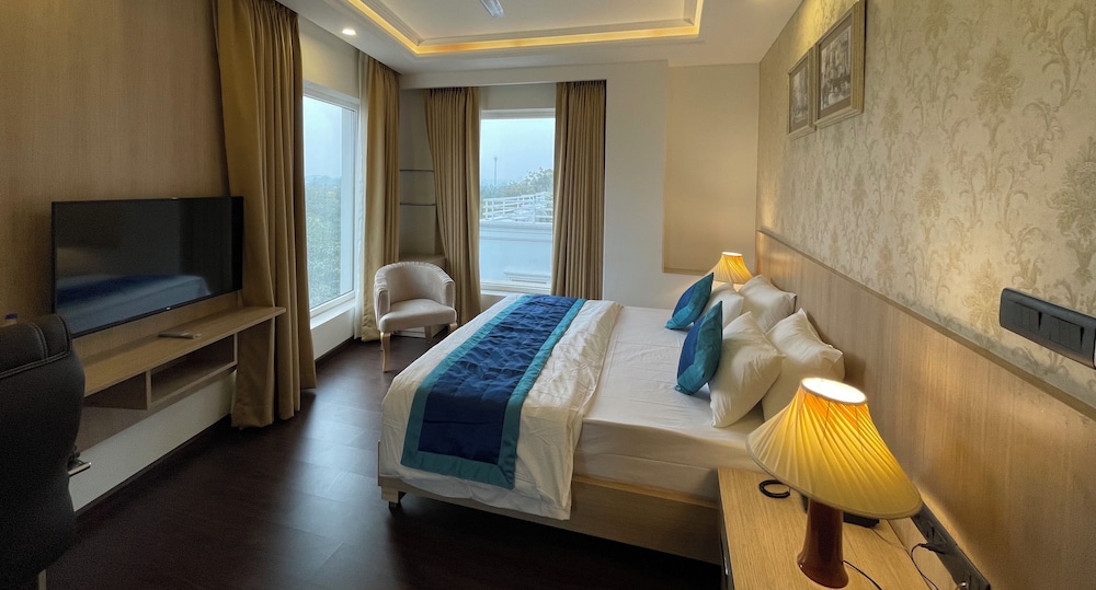 Deluxe Room - Photo 2
