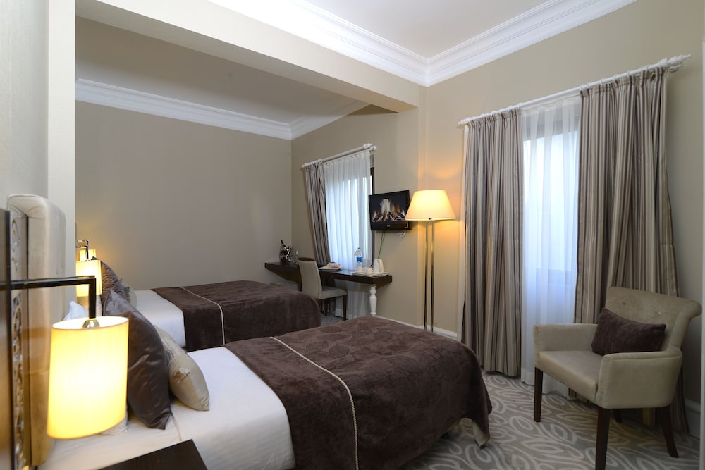 Standard Triple Room photo 2