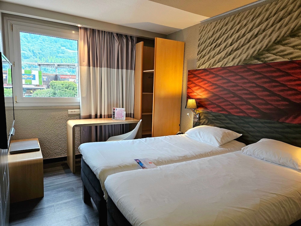 Standard Room, 2 Twin Beds photo 3