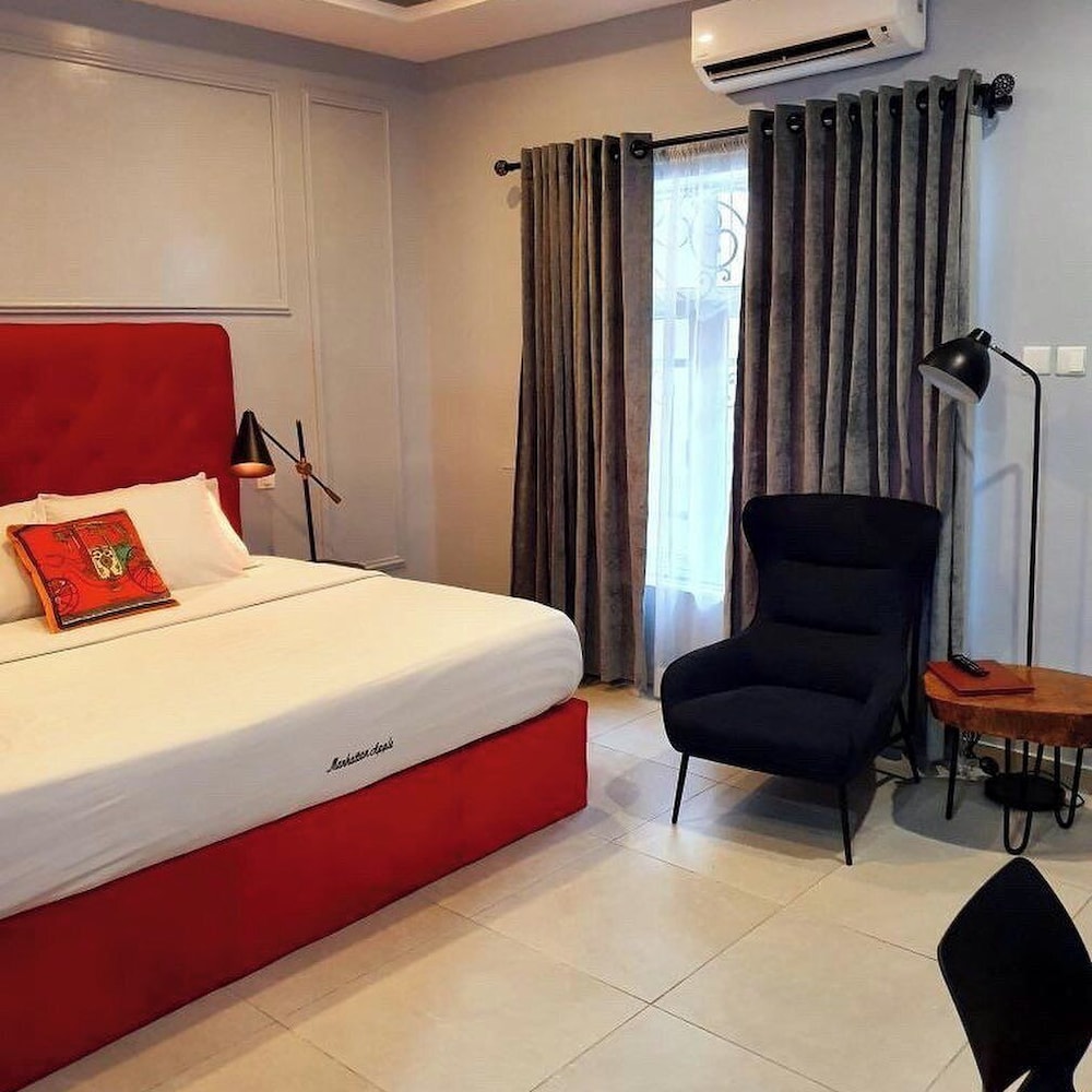 Economy Room, City View