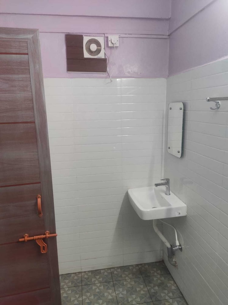 Triple Room - Photo 7