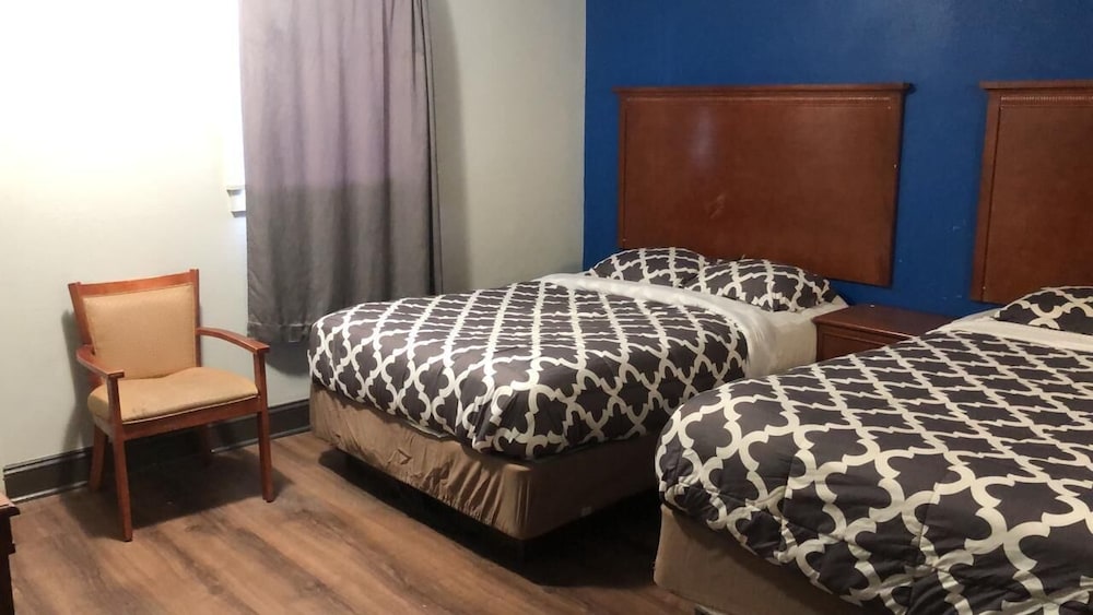 Room, 2 Queen Beds, Non Smoking - Photo 1