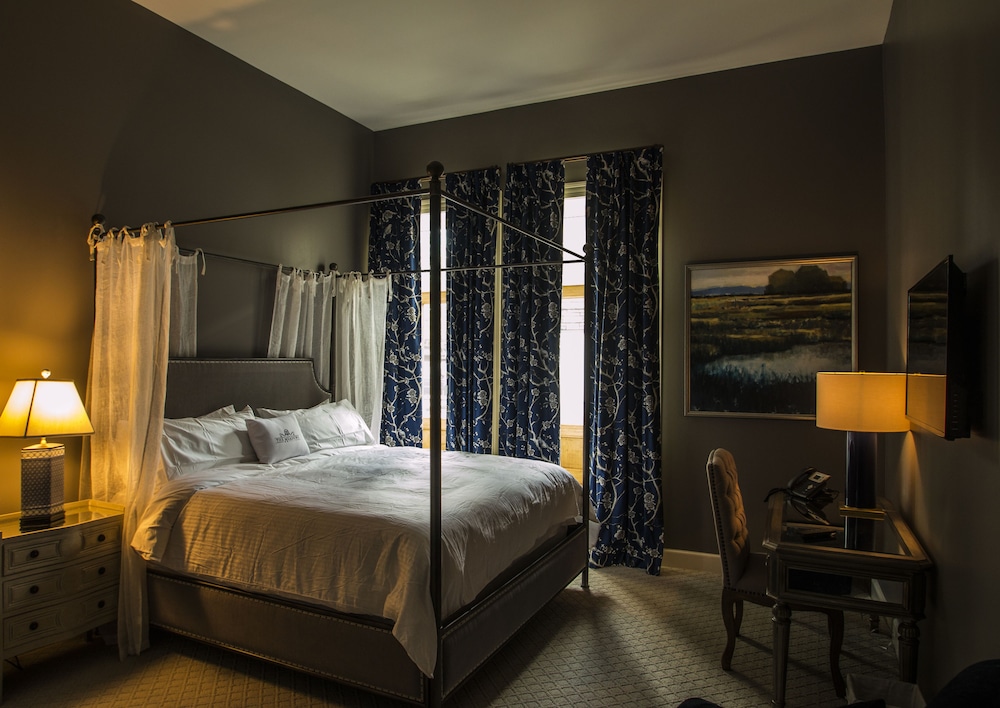 Luxury Single Room, 1 King Bed photo 1