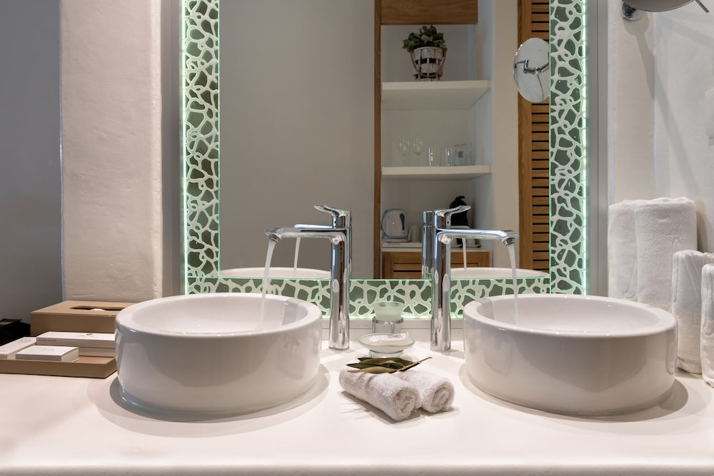 Sunshine Junior Suite, Sea View with Private Pool - Photo 4
